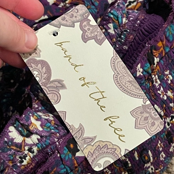 Band of the free nwt AGATHE PURPLE FLORAL SMOCKED TOP - Picture 6 of 11
